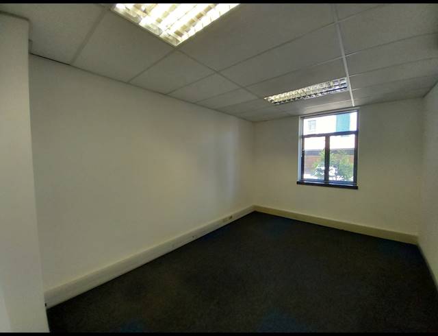 360M² OFFICE TO LET IN BRYANSTON